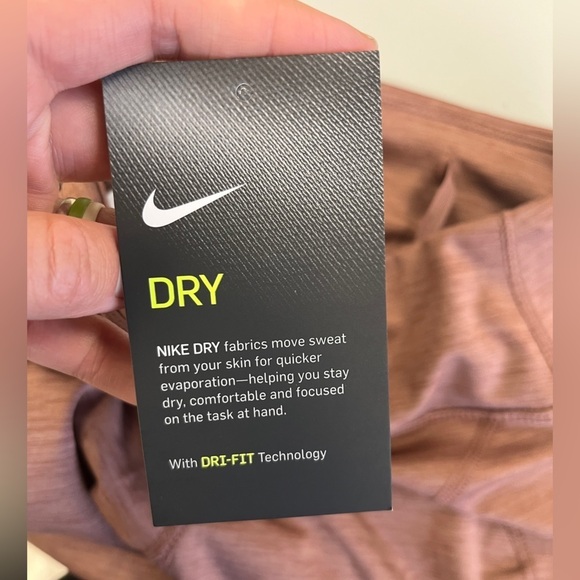 Nike Running Fast Mid Rise Dri-Fit Tights in Mauve XS - Picture 10 of 12